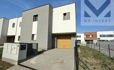 Prodej domu 160 m² s pozemkem 321 m², Trabantská, Praha 9 - Satalice