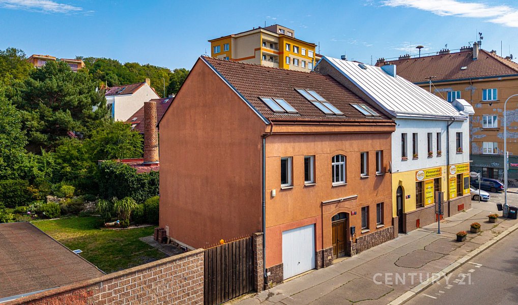 Prodej domu 280 m² s pozemkem 297 m², Praha – náhled fotky 2