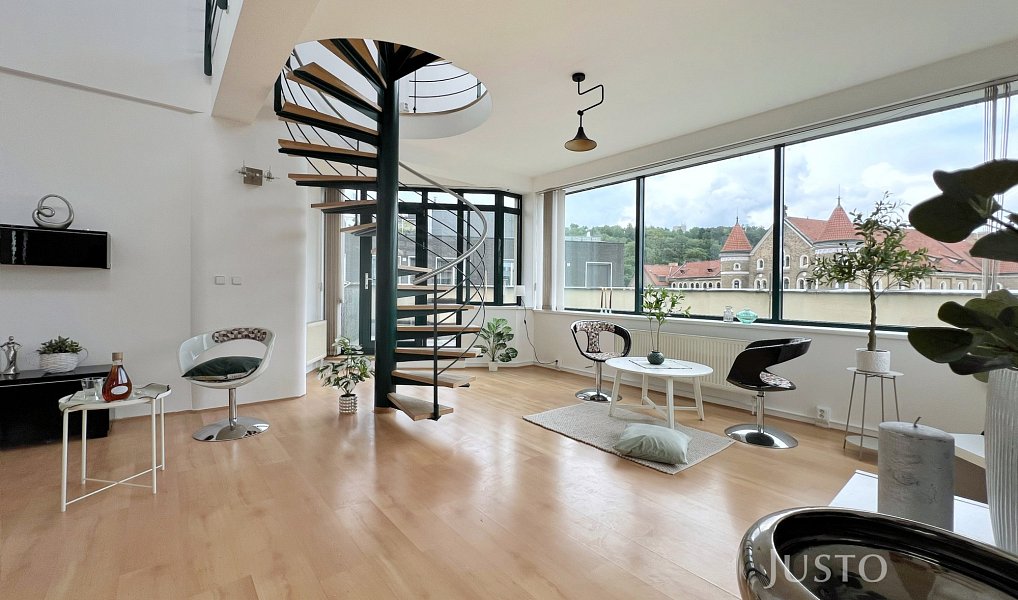 Pronájem bytu 2+1 100 m², Praha – náhled fotky 13