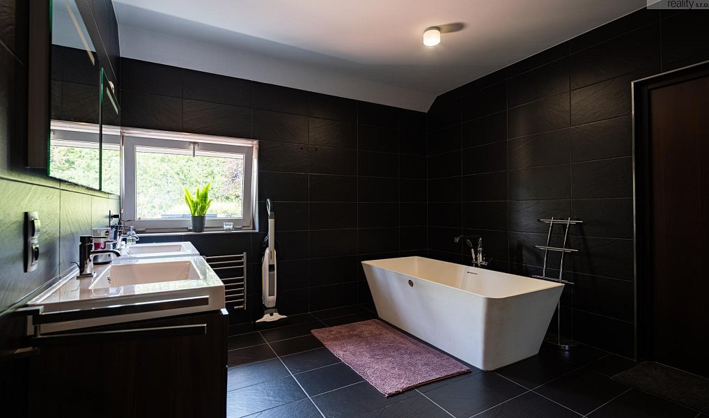 Prodej domu 116 m² s pozemkem 1 115 m², Jirkov – náhled fotky 12