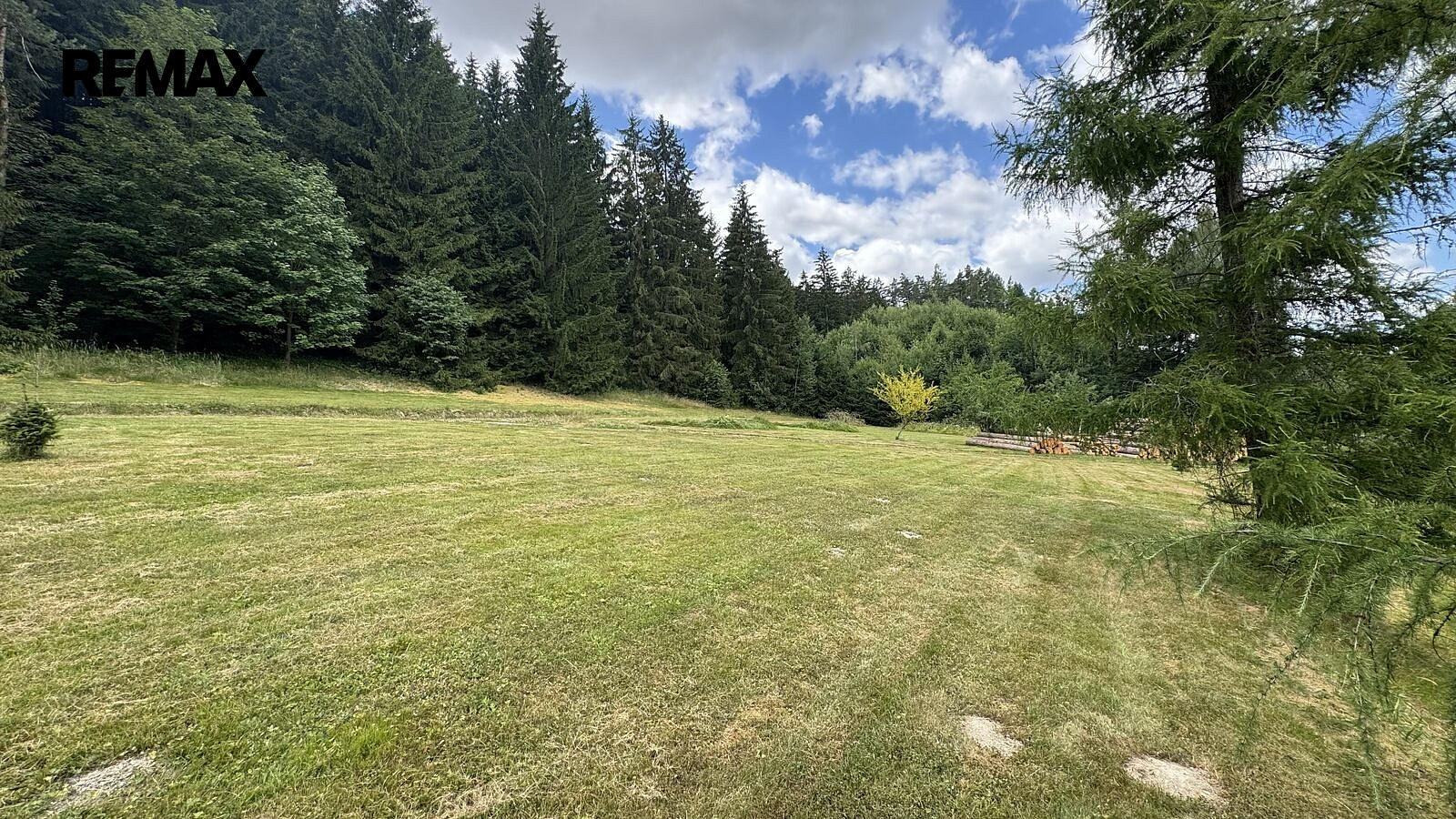 Prodej stavebního pozemku 805 m² – fotografie 4