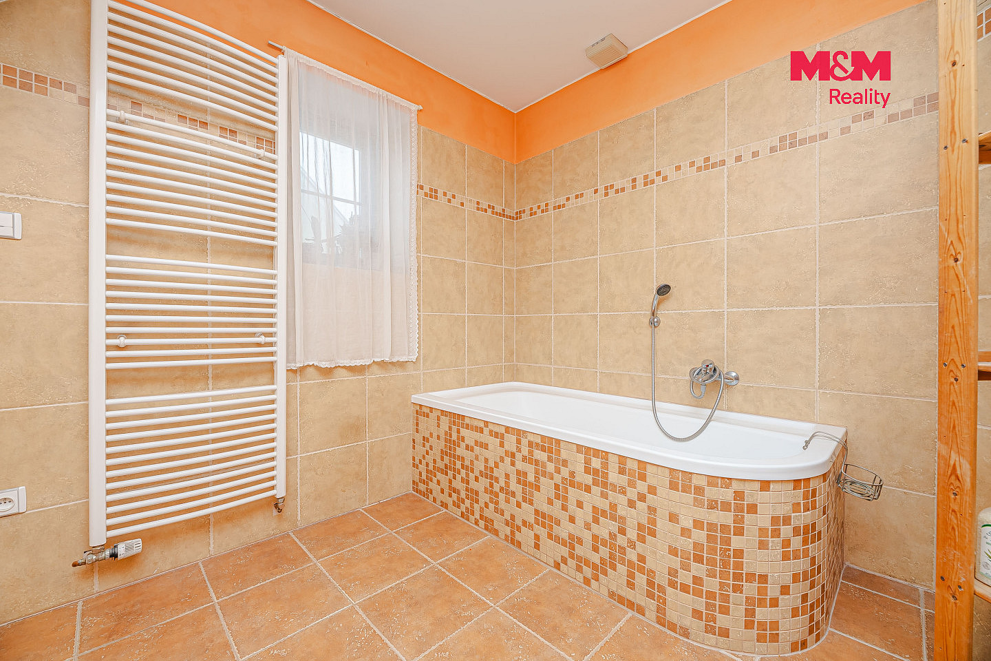 Prodej domu 400 m² s pozemkem 1 157 m² – pohled 6