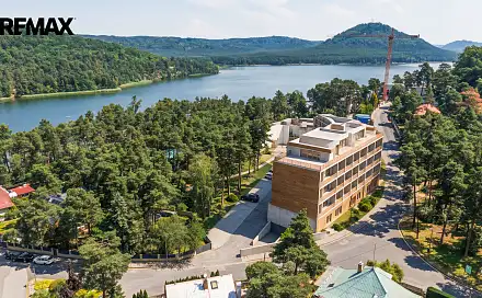 Prodej komerčního pozemku 3 913 m², Doksy, okres Česká Lípa