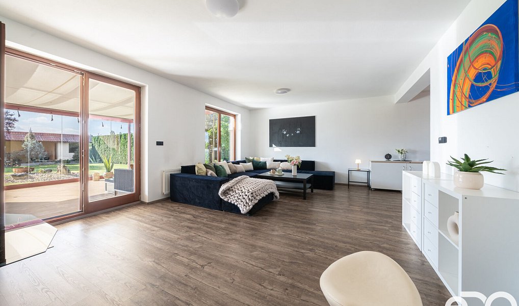 Prodej domu 340 m² s pozemkem 970 m², Kosořice – náhled fotky 14