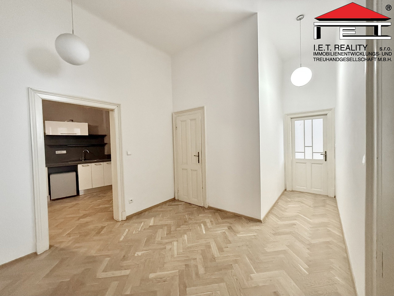 Pronájem kanceláře 120 m² – fotografie 4