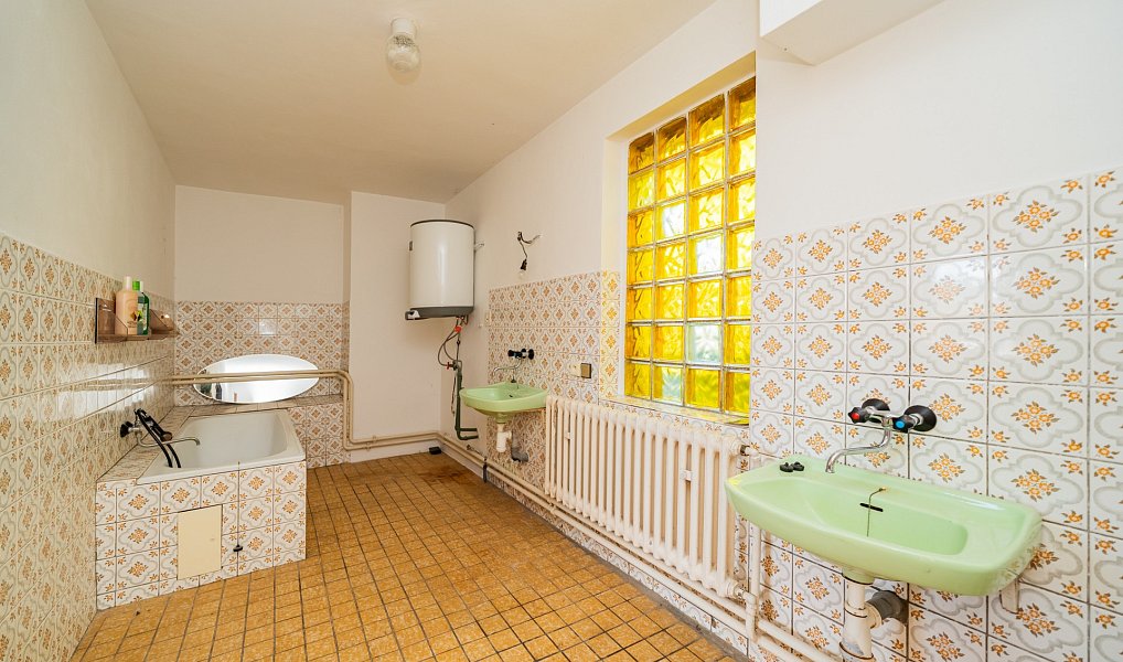 Prodej domu 270 m² s pozemkem 919 m², Tachov – náhled fotky 23
