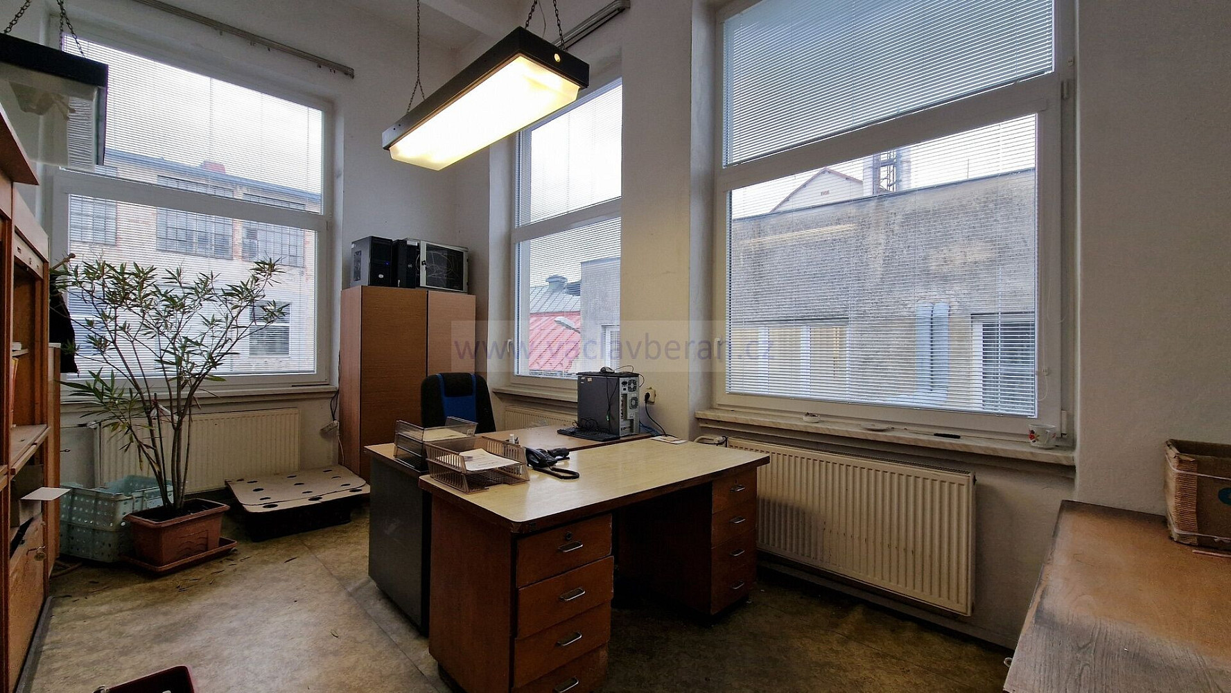 Pronájem komerčních, skladovacích a kancelářských prostor 3050m², Česká Třebová – pohled 3