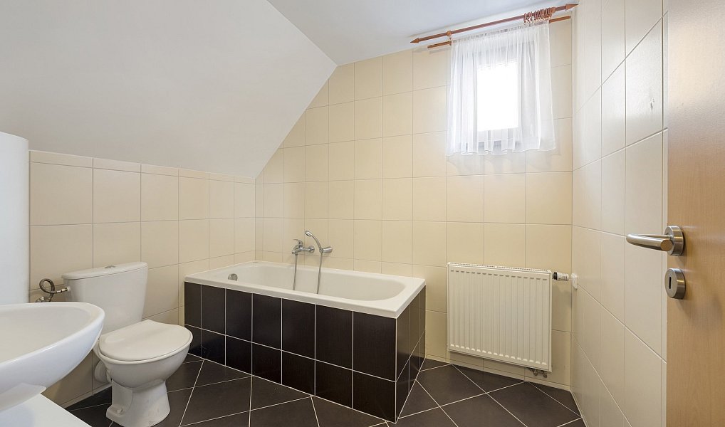 Prodej chaty/chalupy 136 m² s pozemkem 300 m², Dolní Moravice – náhled fotky 9