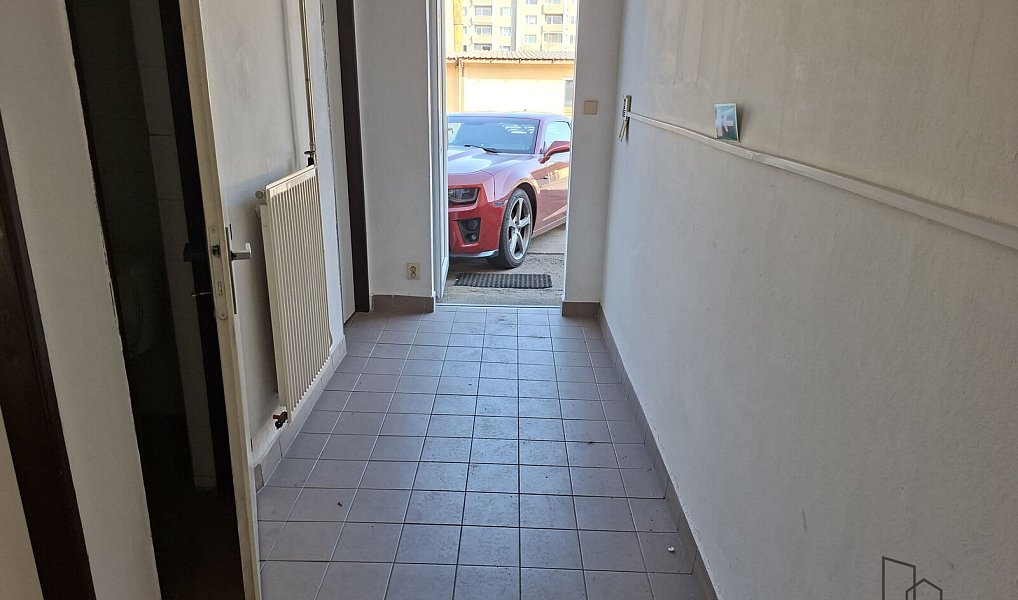 Pronájem kanceláře 50 m², Slaný – náhled fotky 6