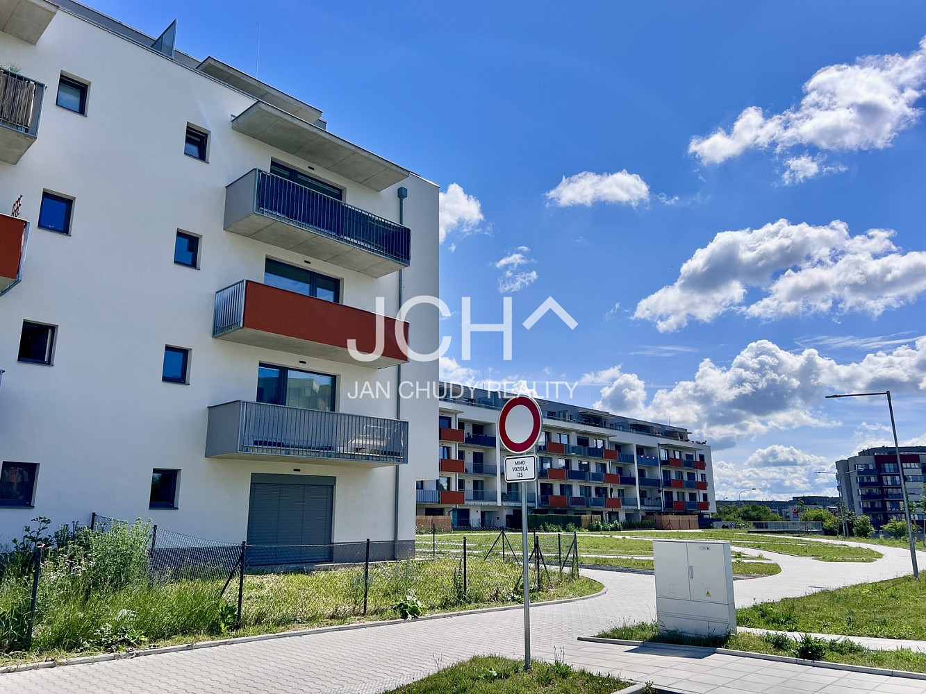 První park. stání - Aloise Rašína – fotografie 2