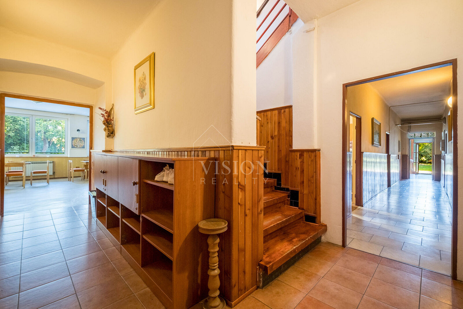 Prodej domu 1 050 m² s pozemkem 2 392 m² – fotografie 4