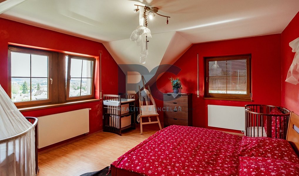 Prodej domu 226 m² s pozemkem 1 089 m², Písek – náhled fotky 16