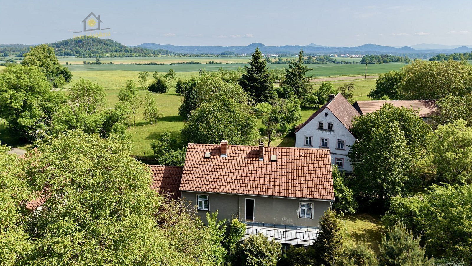 Prodej domu 249 m² s pozemkem 801 m² – fotografie 3