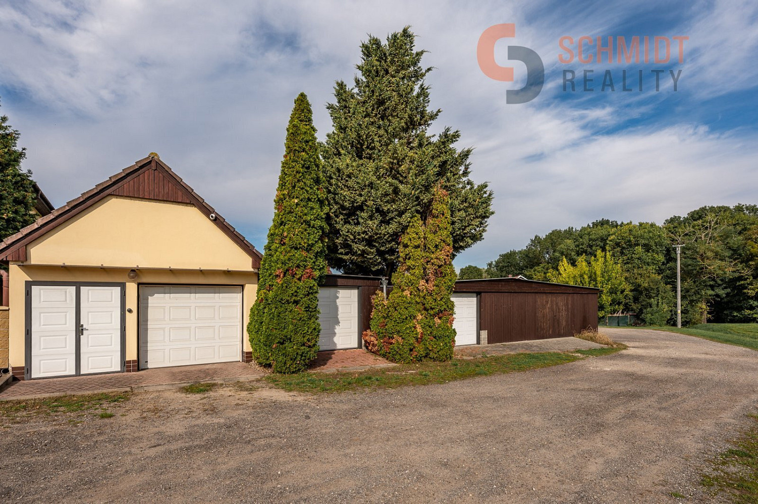 Prodej domu 260 m² s pozemkem 669 m² – pohled 3