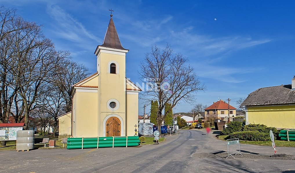 Prodej pole 2 165 m², Újezd – náhled fotky 9