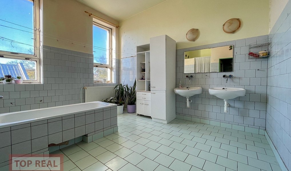 Prodej domu 532 m² s pozemkem 1 962 m², Lubná – náhled fotky 17