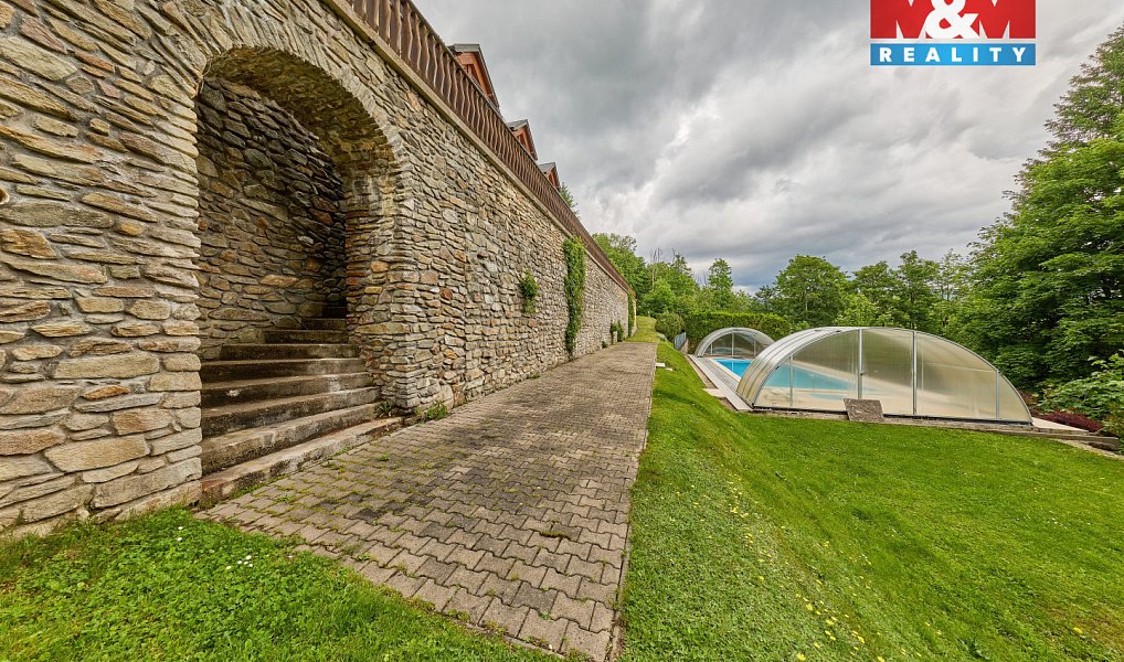 Prodej ubytovacího objektu 1 000 m², Vrchlabí – náhled fotky 5