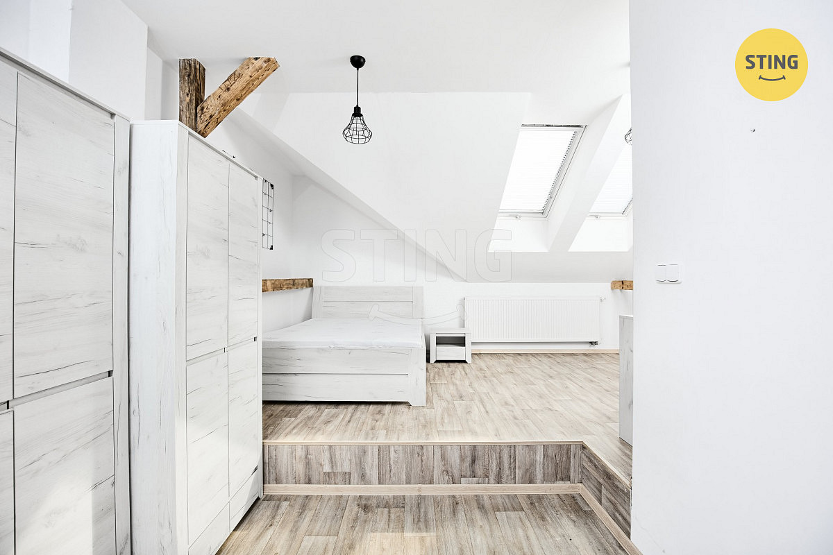 Pronájem bytu 5+kk 154 m² – fotografie 3