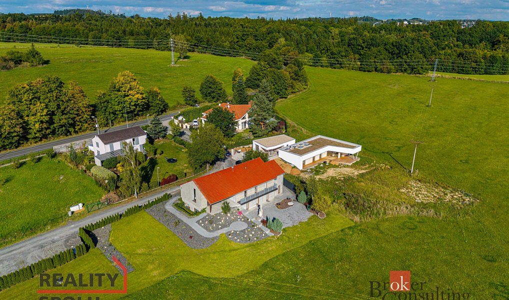 Prodej domu 298 m² s pozemkem 900 m², Kamenice – náhled fotky 6