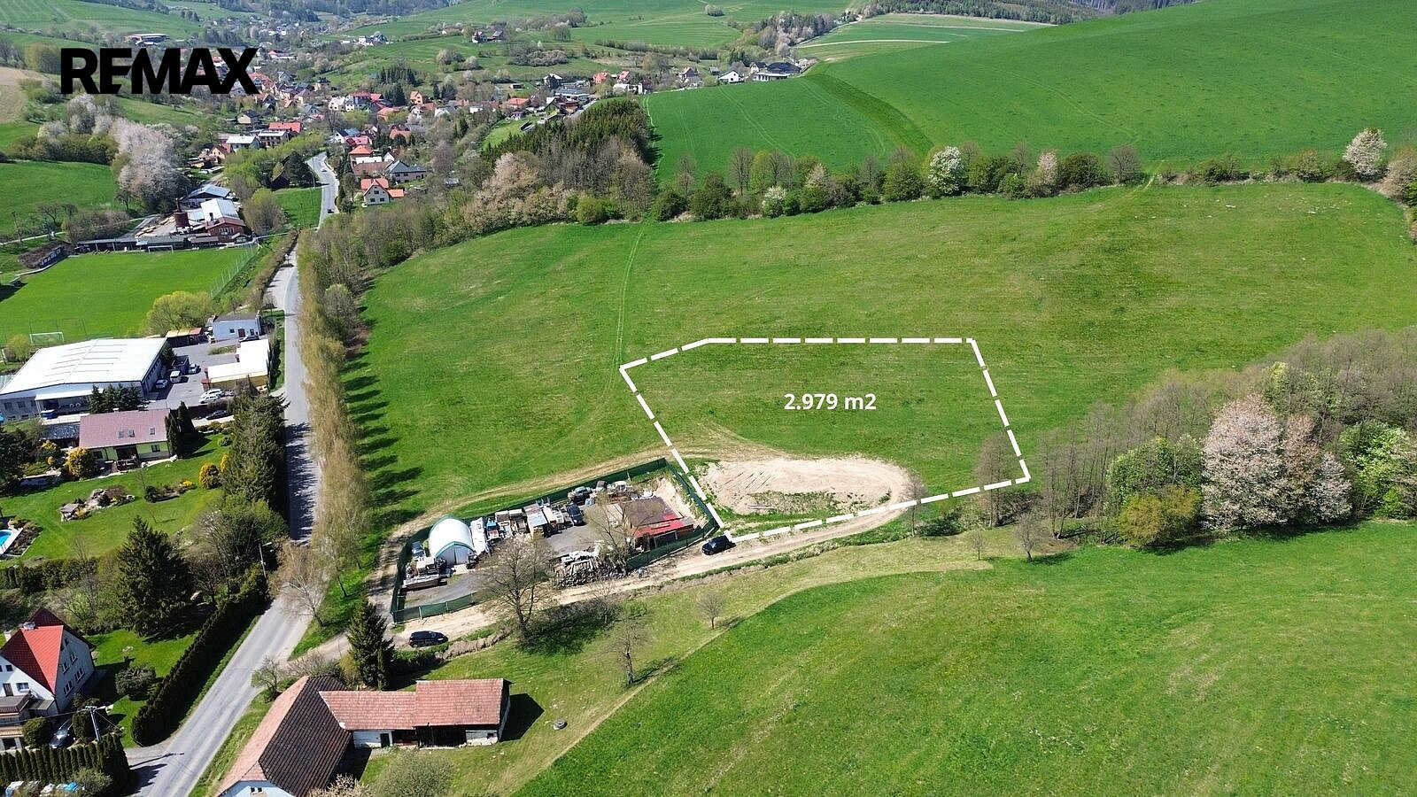 Prodej komerčního pozemku 2 979 m²