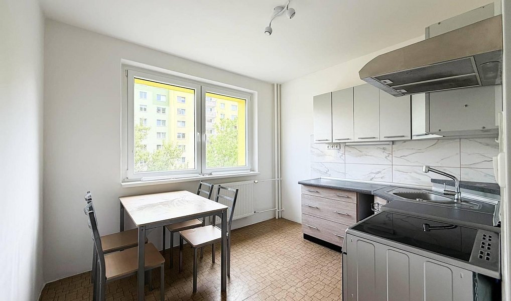 Prodej bytu 2+1 61 m², Klášterec nad Ohří – náhled fotky 12