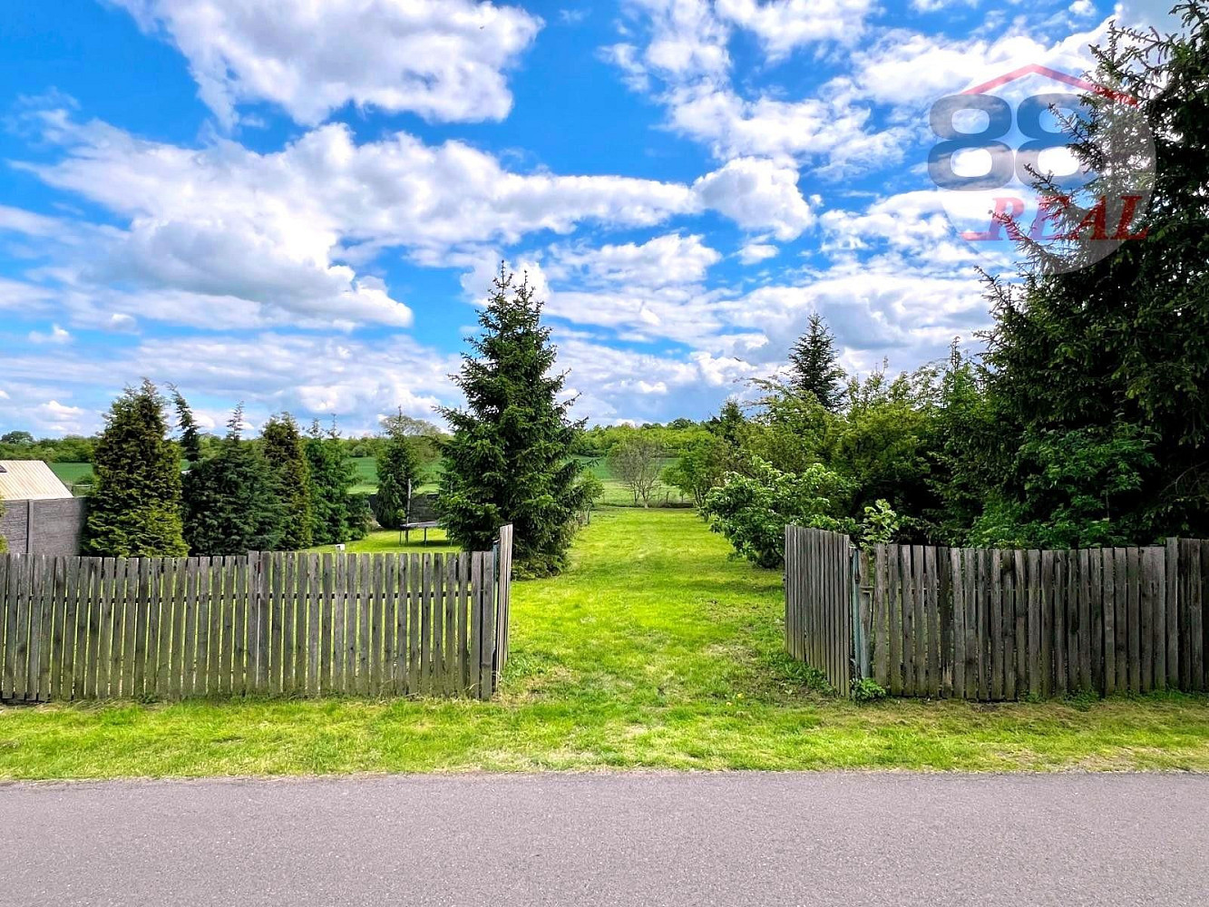 Prodej stavebního pozemku 1 301 m²