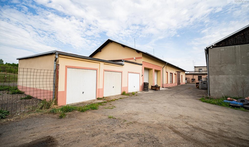 Prodej skladovacích prostor 1 652 m², Horní Jiřetín – náhled fotky 3