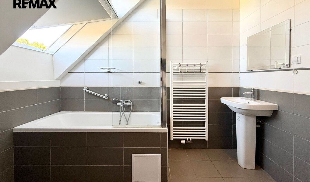 Prodej bytu 1+1 53 m², Praha – náhled fotky 8