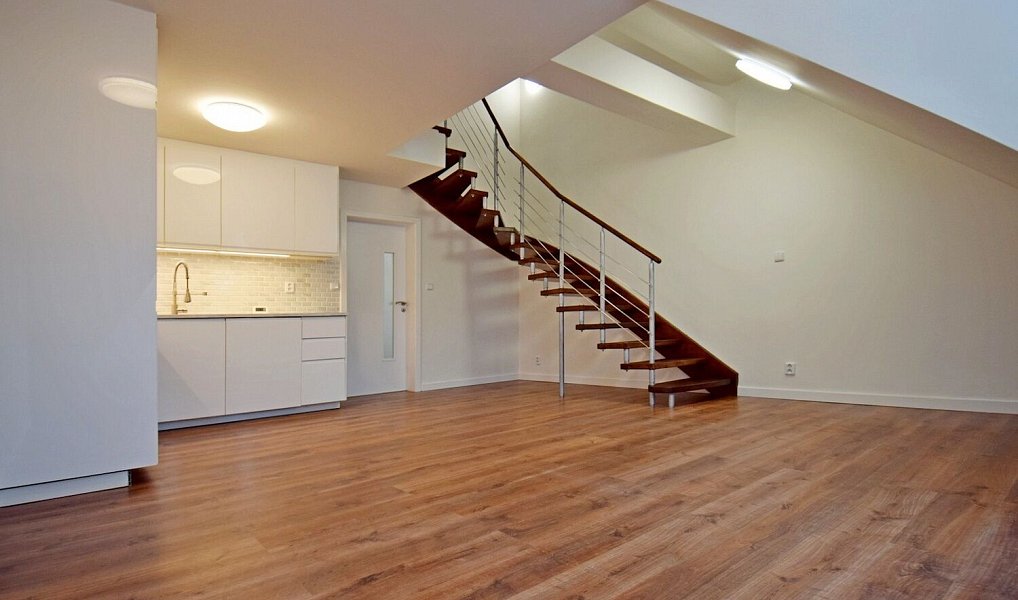 Pronájem bytu 3+kk 90 m², Praha – náhled fotky 2
