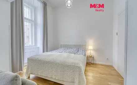 Prodej bytu 1+kk 35 m², Římská, Praha 2 - Vinohrady