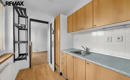 Pronájem bytu 1+1 29 m², Braniborská, Milovice - Mladá, okres Nymburk