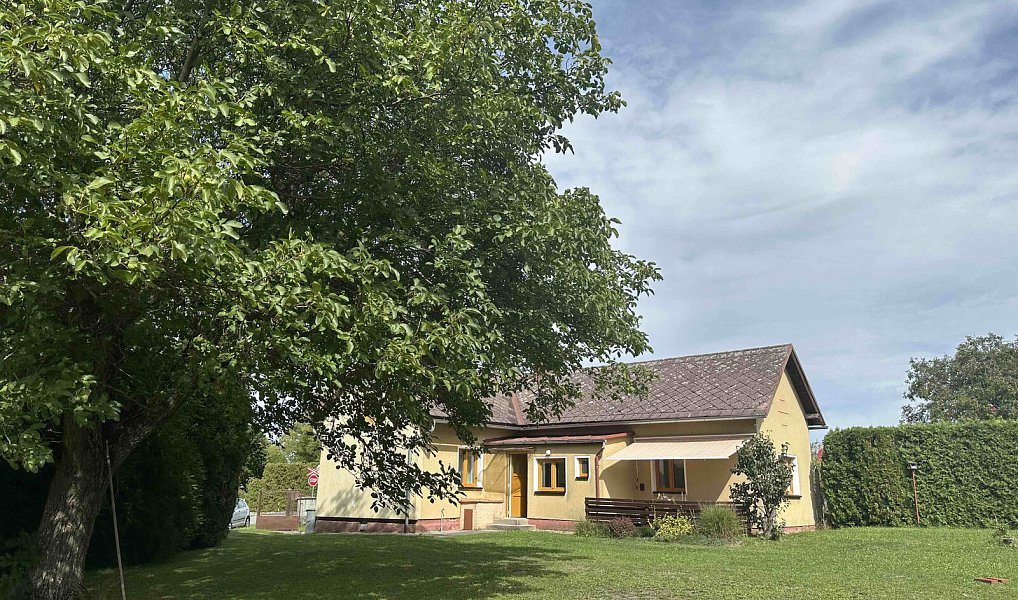 Prodej domu 104 m² s pozemkem 1 383 m², Uhlířské Janovice – náhled fotky 2