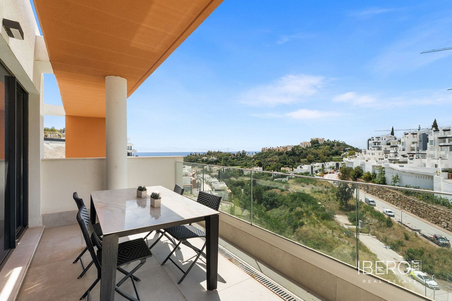 4+kk Apartment in Benahavís, La Cocha, Costa del Sol Occidental - Más
