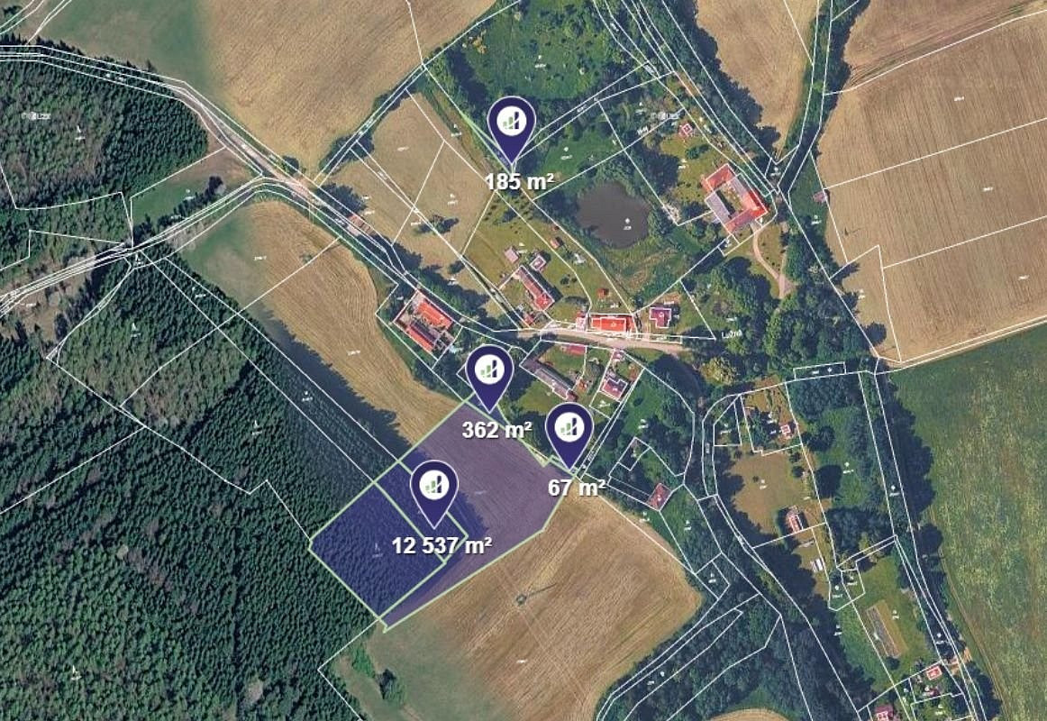 Prodej pole 4 384 m²