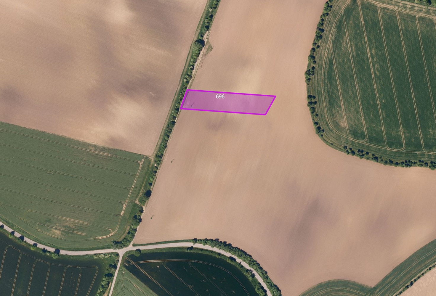 Prodej pole 5 674 m²