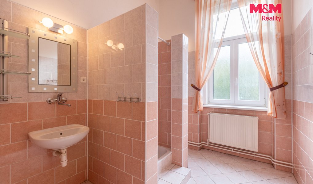 Prodej ubytovacího objektu 750 m², Úštěk – náhled fotky 19