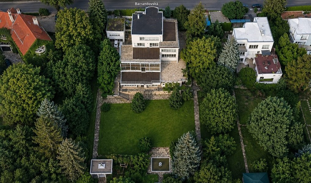 Pronájem domu 1 200 m² s pozemkem 3 532 m², Praha – náhled fotky 4