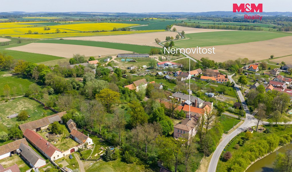 Prodej historického objektu s pozemkem 4 672 m2, Dírná – náhled fotky 19