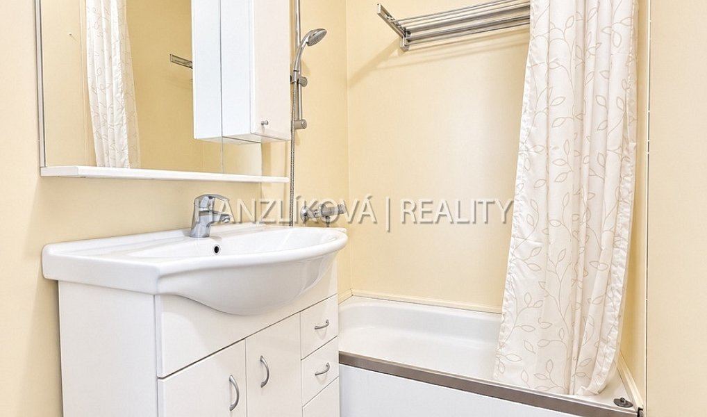 Prodej bytu 2+kk 48 m², České Budějovice – náhled fotky 9