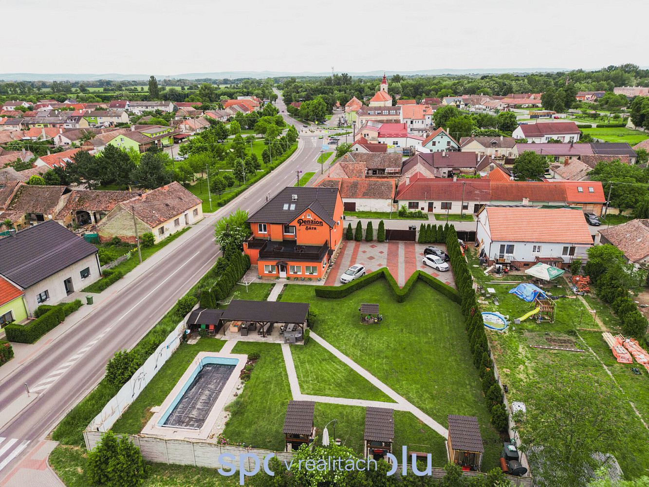 Prodej ubytovacího objektu 347 m² – fotografie 3