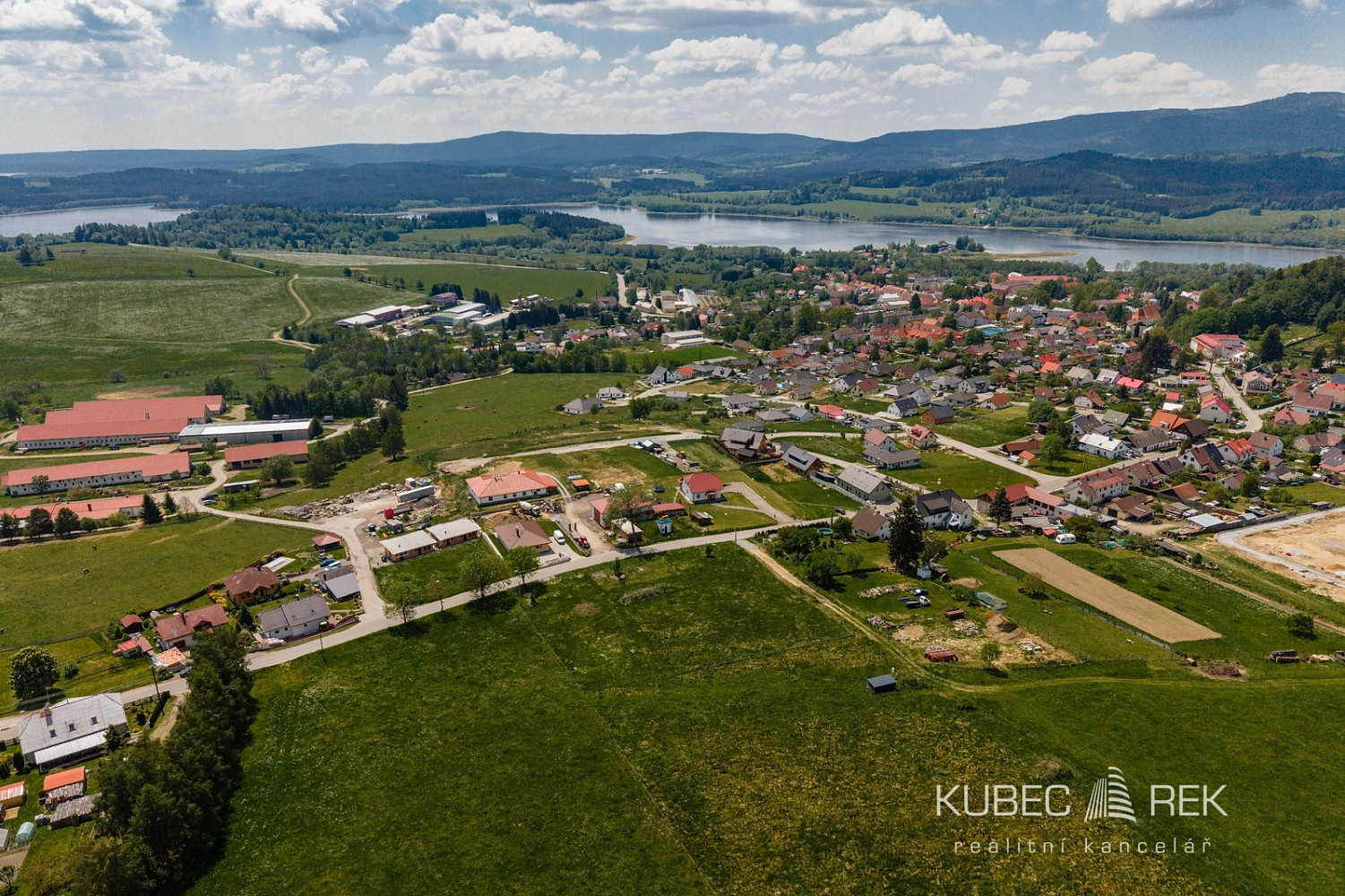 Prodej stavebního pozemku 1 559 m² – fotografie 4