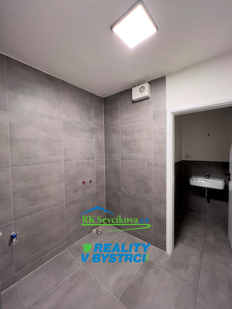 Pronájem obchodních prostor 32 m² — photo 4