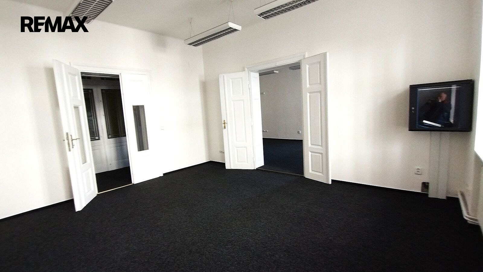 Pronájem kanceláře 85 m² – fotografie 2