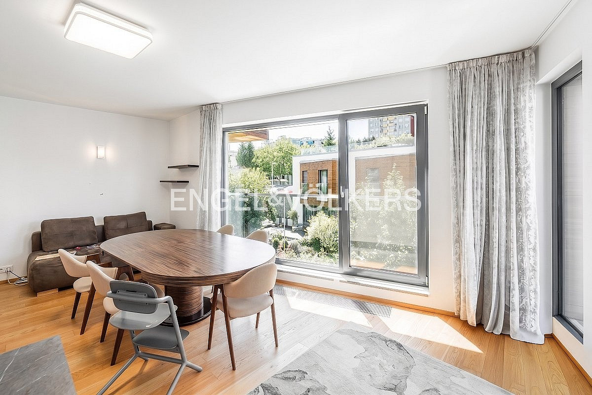 Pronájem bytu 3+kk 72 m² — photo 3
