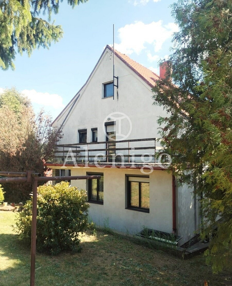 Prodej domu 285 m² s pozemkem 484 m² — photo 2