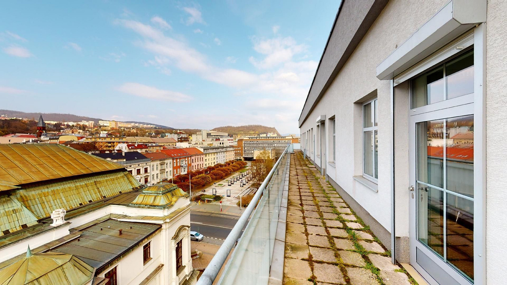 Pronájem kanceláře 1 200 m² – fotografie 3