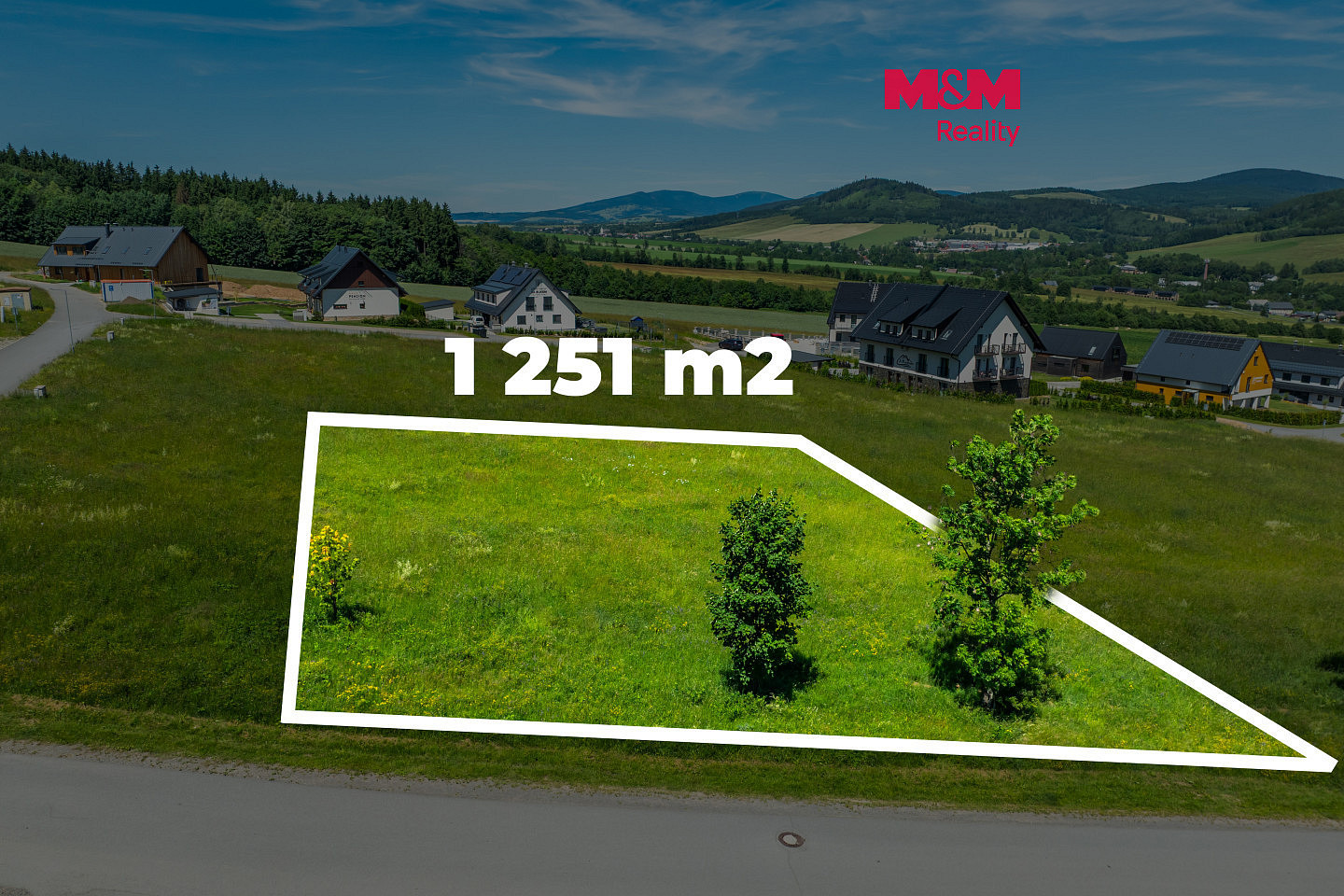 Prodej stavebního pozemku 1 251 m²