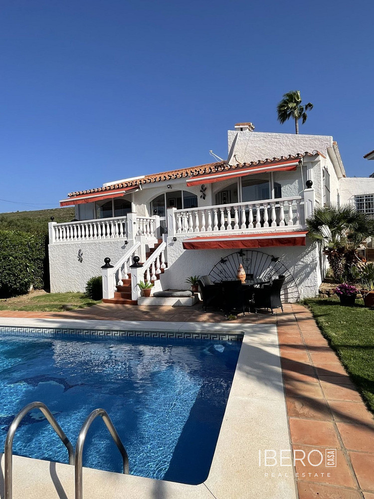 Prodej domu 228 m² s pozemkem 540 m²