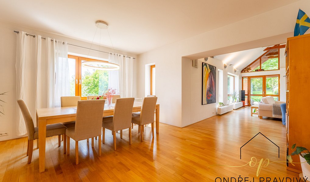 Prodej domu 237 m² s pozemkem 1 360 m², Liteň – náhled fotky 11