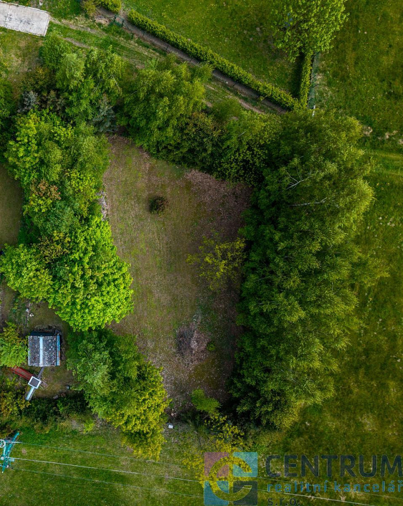 Prodej stavebního pozemku 955 m² – fotografie 2